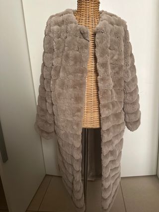 Pelliccia sintetica beige