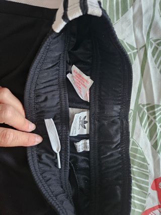 Pantalón chándal Adidas negro