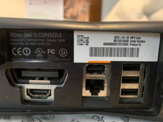 Xbox 360 250GB con 2 mandos y caja original