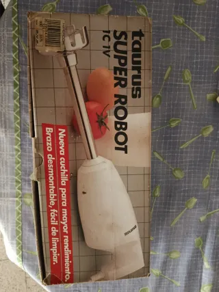 Batidora Taurus Super Robot TC IV