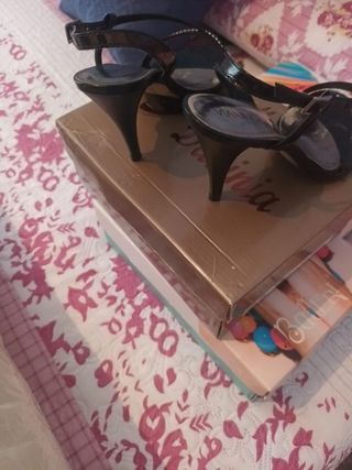 Lote Zapatos Tacón Marrón y Dorado