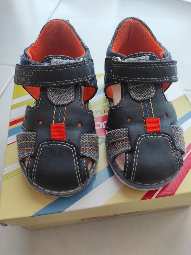 Sandalias Balducci niño talla 21.