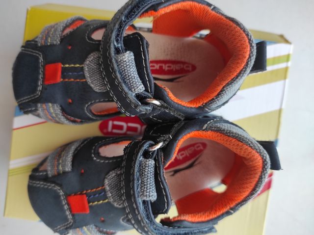 Sandalias Balducci niño talla 21.