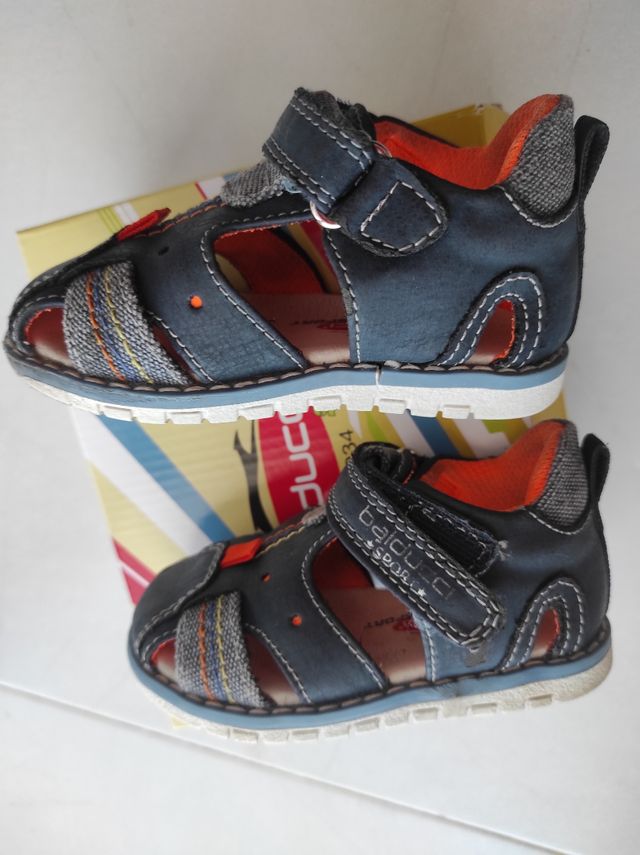 Sandalias Balducci niño talla 21.