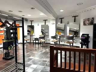 Local comercial en alquiler en Ensanche - Sar en Santiago de Compostela