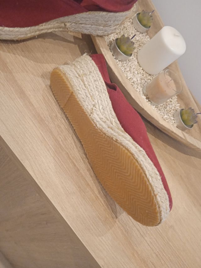 Alpargatas rojas talla 37 nuevas