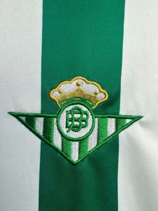 Camiseta Hummel Rayas Verdes y Blancas