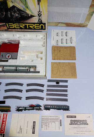 Tren Ibertren 132 3N Muy Completo con Caja Años 70