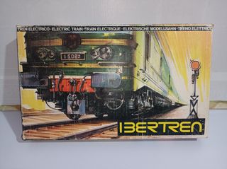 Tren Ibertren 132 3N Muy Completo con Caja Años 70