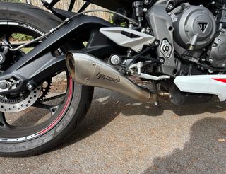 Triumph Street Triple 660 ABS S 2020 + Casco HJC