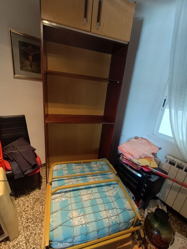 Mueble con cama turca