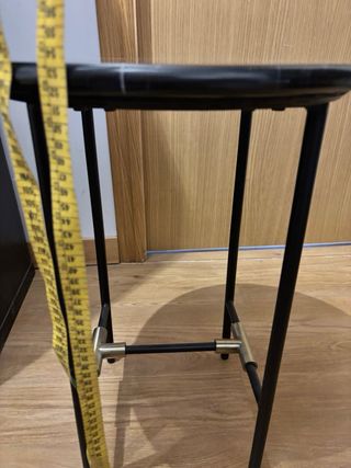 Mesa auxiliar mármol negro y dorado