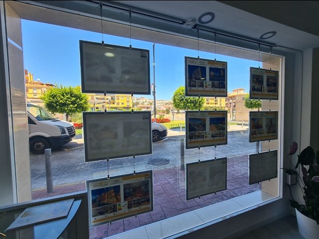 Local comercial en alquiler con (Traspaso)