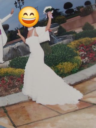 Vestido de novia y traje de novio