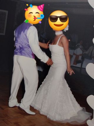 Vestido de novia y traje de novio