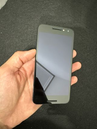 Telefoni cellulari Alcatel A3 (bianco e nero)