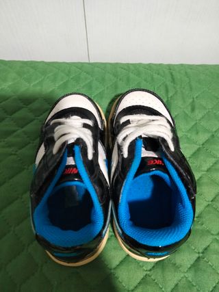 Scarpe Nike bambino taglia 23.5