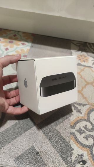 Caja Apple TV