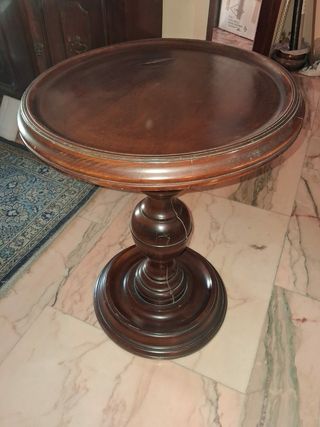 Tavolino rotondo in legno