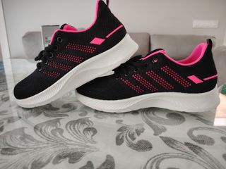 Zapatillas deportivas mujer negro y rosa