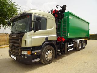 SCANIA P 420 - GANCHO + GRUA