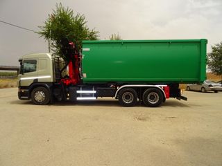 SCANIA P 420 - GANCHO + GRUA