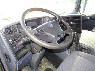 SCANIA P 420 - GANCHO + GRUA