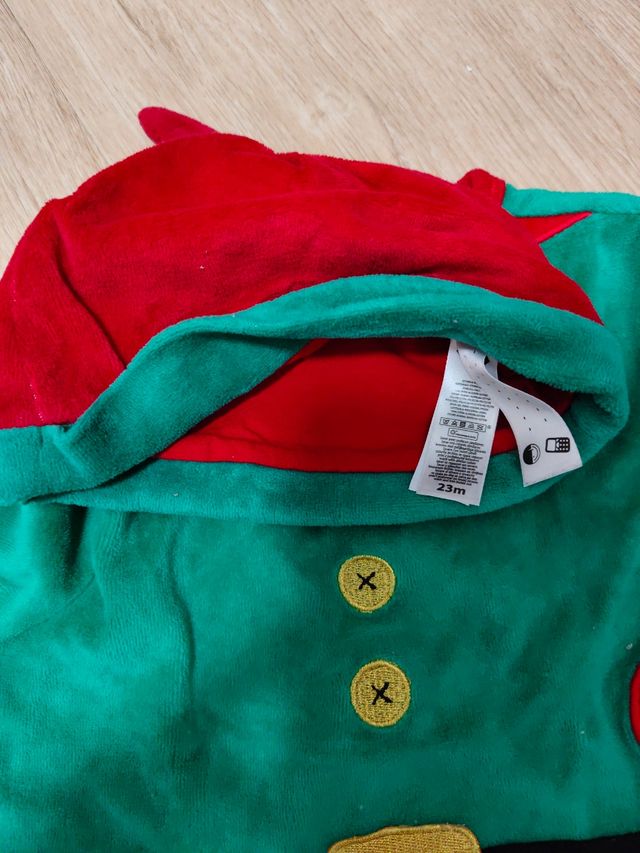 Conjunto de T-Shirt e Chapéu Elf 23 Meses