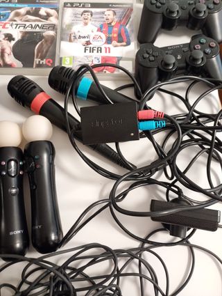 Pack PS3 con 14 juegos, mandos y accesorios