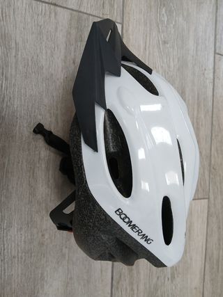 Casco para bici 
Marca BOOMERANG
