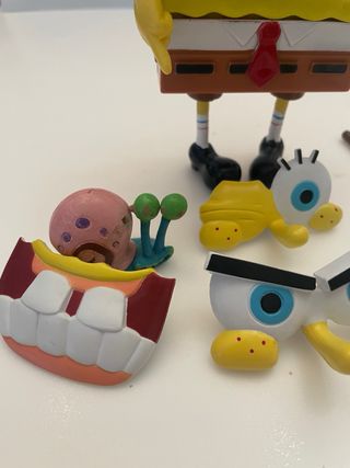 Bob Esponja Muñeco con Accesorios