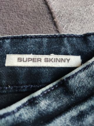 Pantalón Super Skinny Pull&Bear Talla 36