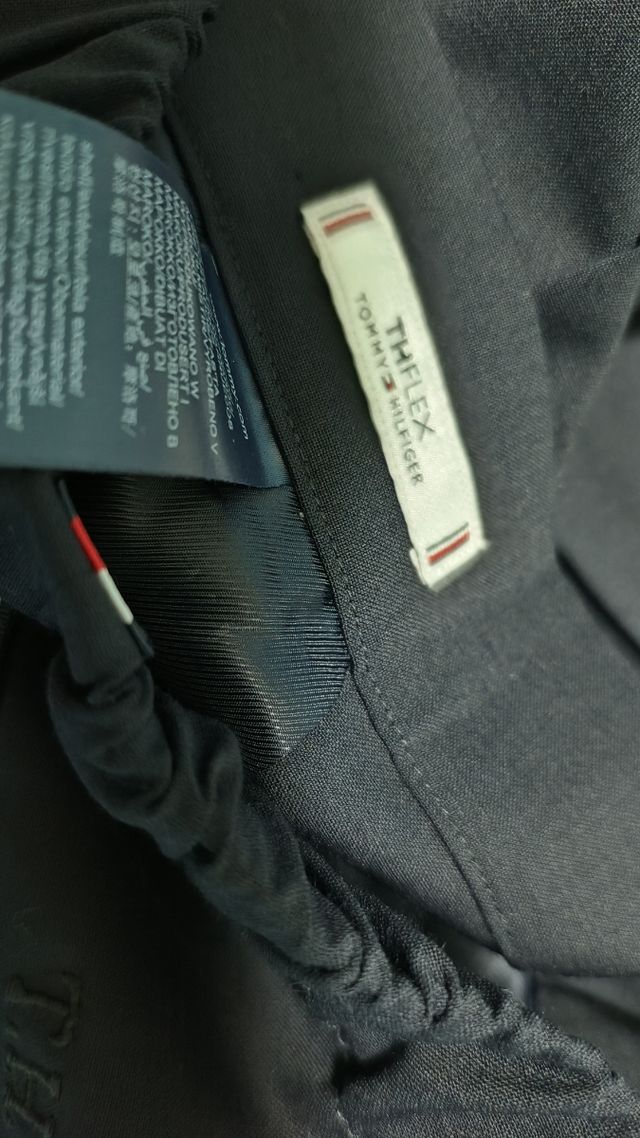 Pantalón negro Tommy Hilfiger