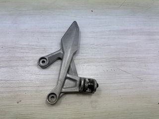 Estribera Izquierda Honda CB 500 F