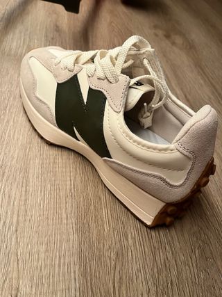 Zapatillas New Balance Beige y Verde