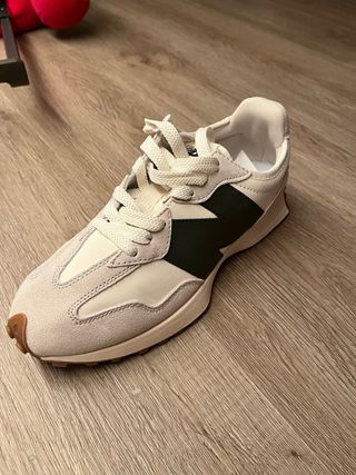 Zapatillas New Balance Beige y Verde