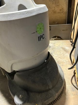 Fregadora a baterías YPC