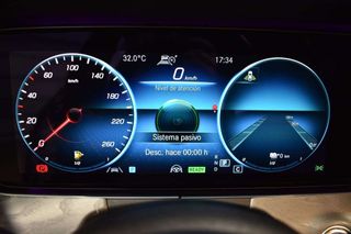 MERCEDES-BENZ CLASE E ESTATE 300 DE 306 CV 4MATIC 9G-TRONIC AMG LINE