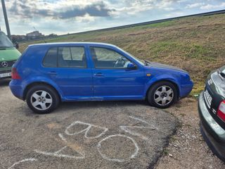 Volkswagen Golf 2000