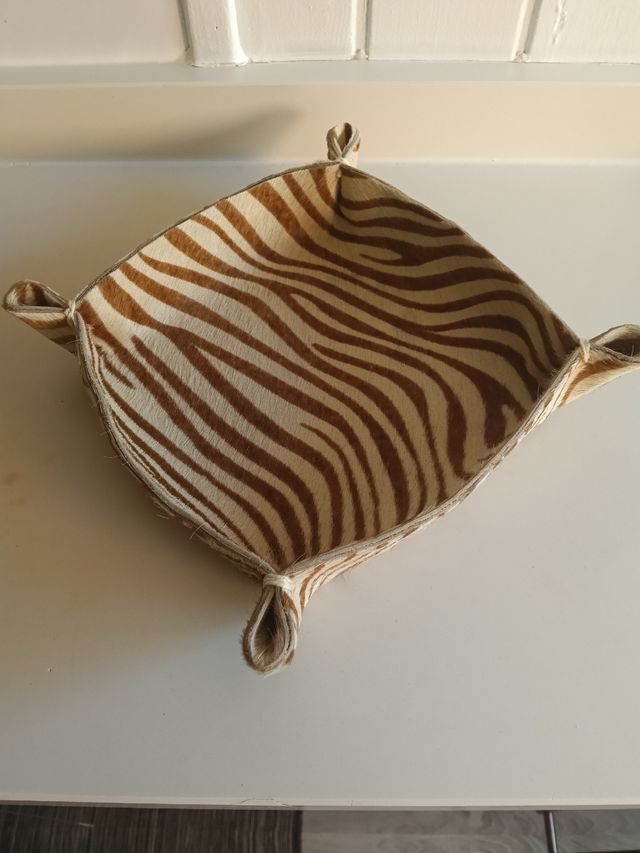 Vassoio decorativo in pelle zebra