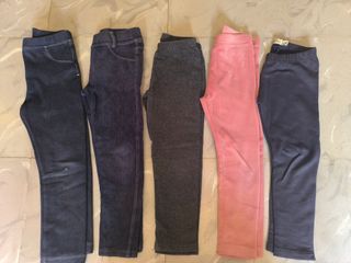 Leggings niña 5 unidades por 4'50€.
