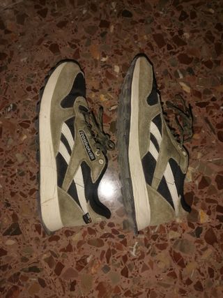 Zapatillas Reebok Beige y Verde
