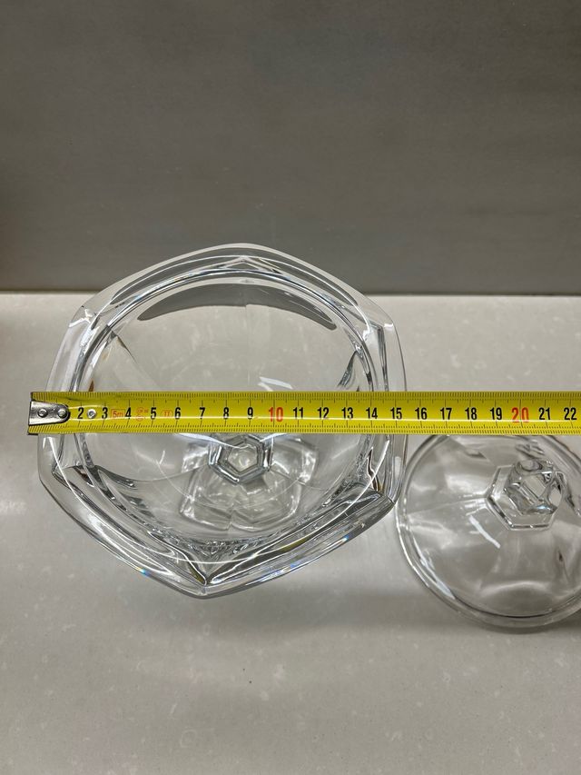 Bombonera de cristal tallado