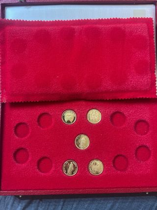 Monedas de oro