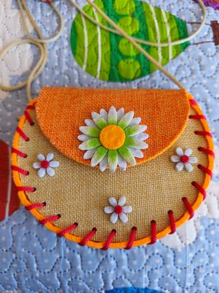 Bolso de niña con flores