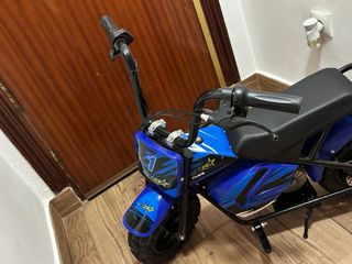 Moto Eléctrica Infantil Azul 250W