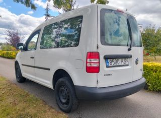 Volkswagen Caddy 2012