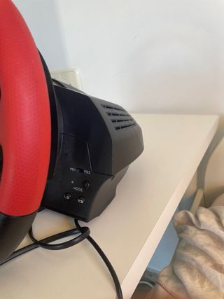Volante Ferrari PS4/PS3 con pedales