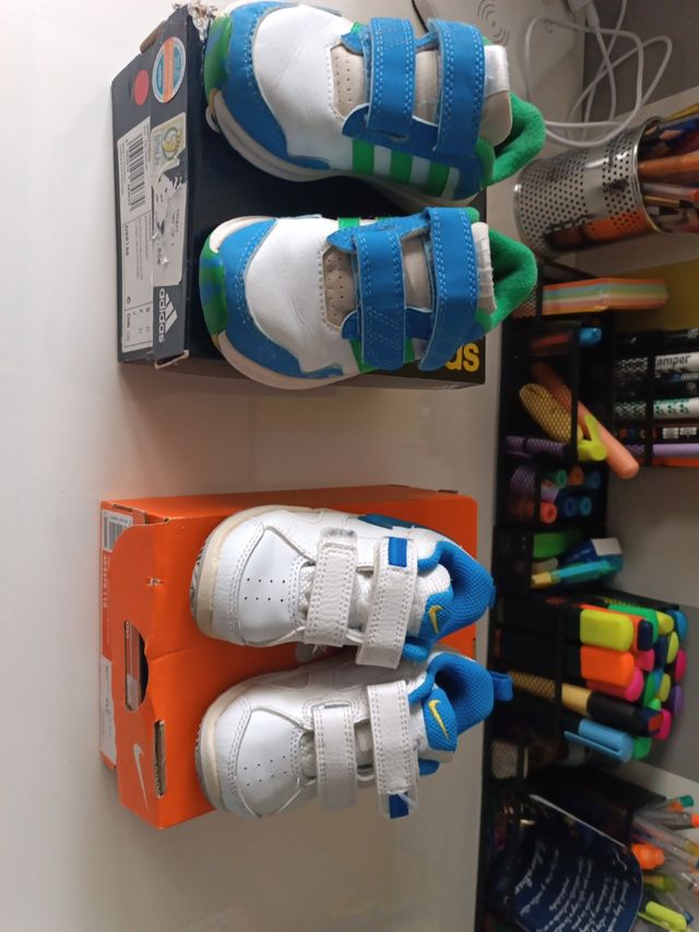 Zapatillas deportivas niño Adidas y Nike número 21