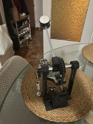 Pedal de bombo para batería